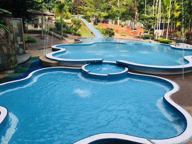 swimming pools at youth park penang