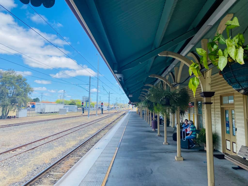 tilt train Brisbane to Bundaberg station
